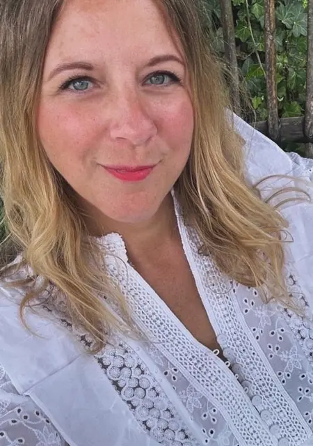 Martine из Парижа, ищу на сайте приятное времяпровождение
