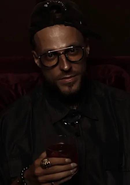 Я Royal, 33, из Бангкока, ищу знакомства без обязательств