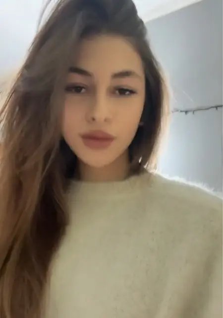 Виолетта з Одеси, шукаю на сайті постійні стосунки