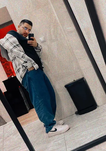 Я Миран, 24, из Парижа, ищу знакомство для приятного времяпровождения