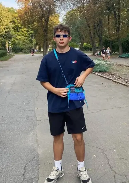 Я Максим, 26 років, знайомлюсь без зобов'язань у Вінниці