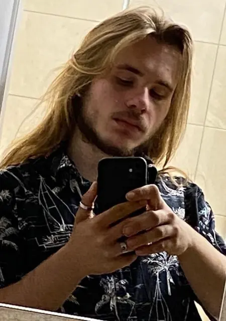 Maciek из Хойнице, мне 21, познакомлюсь для вирта