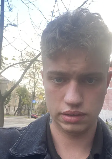 Артем з Запоріжжя, шукаю на сайті спільні подорожі