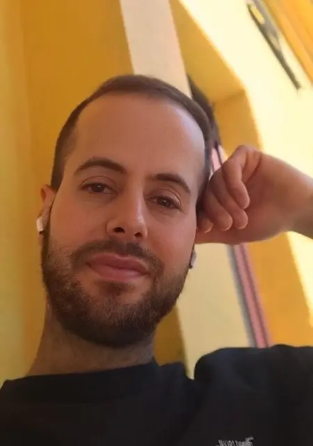 Hüseyin из Варшавы, ищу на сайте знакомства на одну ночь