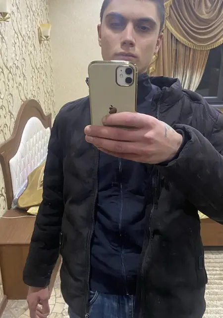 Я Davit, 18, из Еревана, ищу знакомства на одну ночь