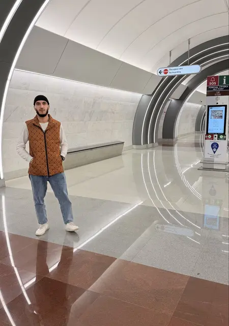 Я Мухсин, 24, из Энсхеде, ищу знакомство для совместных путешествий
