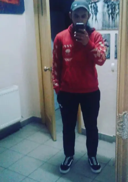 Роман из Лондона, ищу на сайте вирта