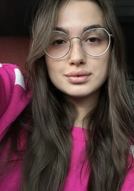 Я Карина, 26, из Берлина, ищу знакомство для совместных путешествий