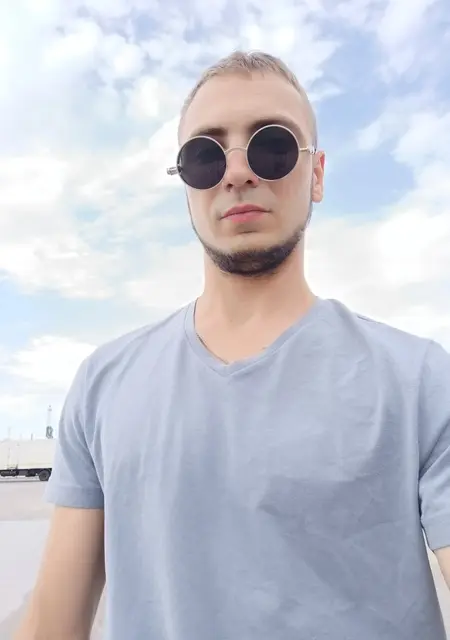 Я Саша, 25, знакомлюсь на одну ночь в Кременчуге