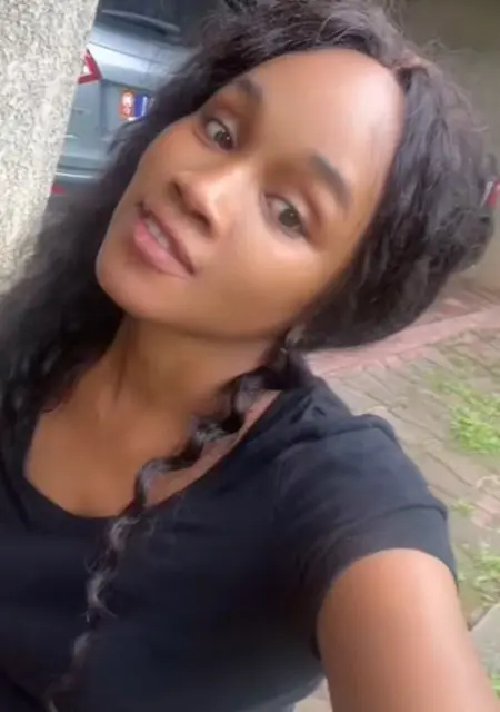 Célia из Парижа, ищу на сайте дружбу