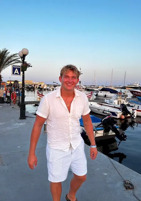 Я Антон, 25, из Несебр, ищу знакомство для дружбы