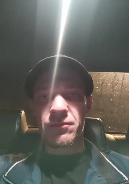 Я Freedom, 33, знакомлюсь для постоянных отношений в Вене