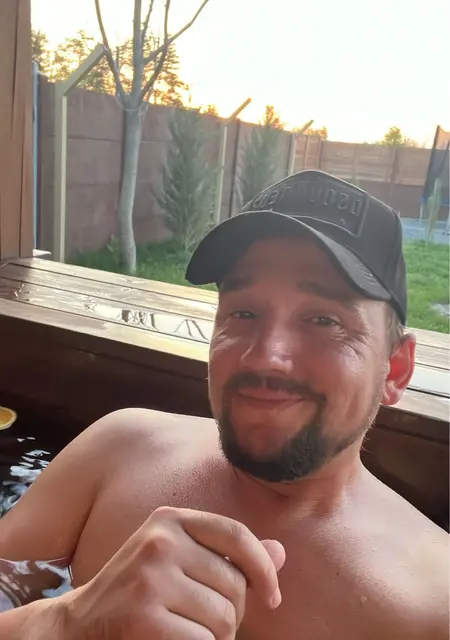 Евгений из Днепра, ищу на сайте совместные путешествия