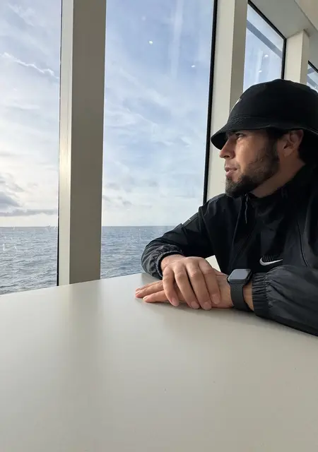 Nazar из Бургаснувшего, мне 27, познакомлюсь для дружбы