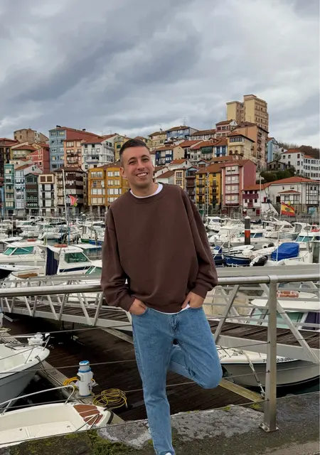 Victor из Мадрида, ищу на сайте знакомства на одну ночь