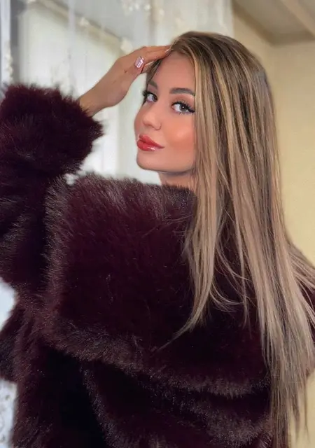 Soy Yekaterina, 20 años, conociéndome para chatear en Málaga