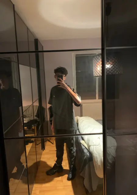 Я Robin, 19, знакомлюсь для вирта в Монлюсон