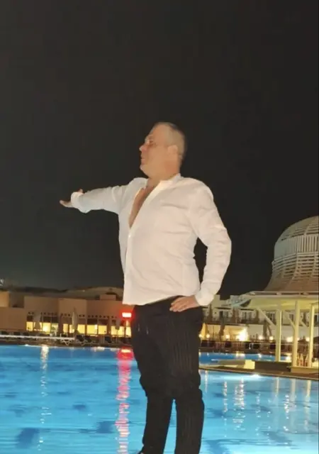 Александр из Орши, мне 32, познакомлюсь для открытые отношения