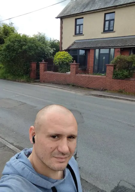 Я Андрей, 37, из Бобруйска, ищу знакомства на одну ночь