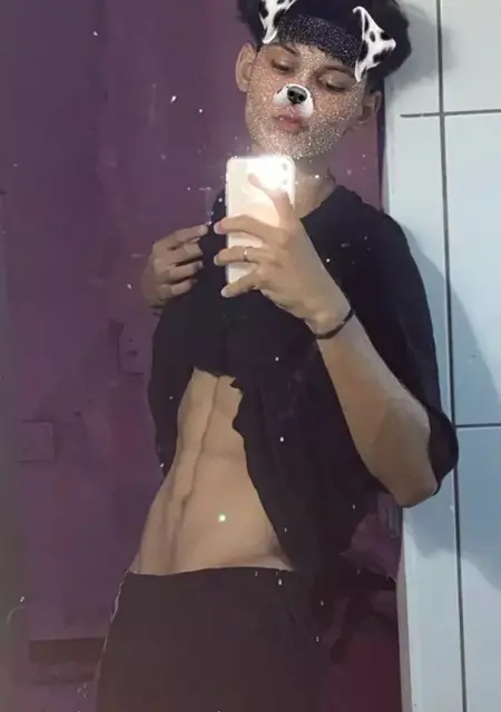 Kristian de Barcelona, busco en el sitio pasatiempo agradable