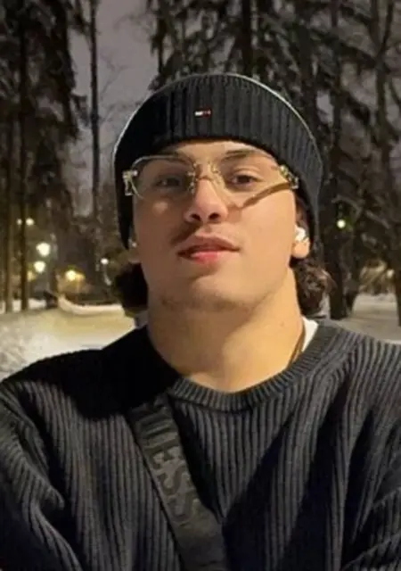 Давид из Еревана, мне 19, познакомлюсь на одну ночь