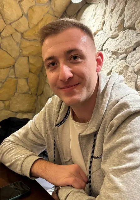 Я Igor, 28, знакомлюсь для приятного времяпровождения в Варшаве