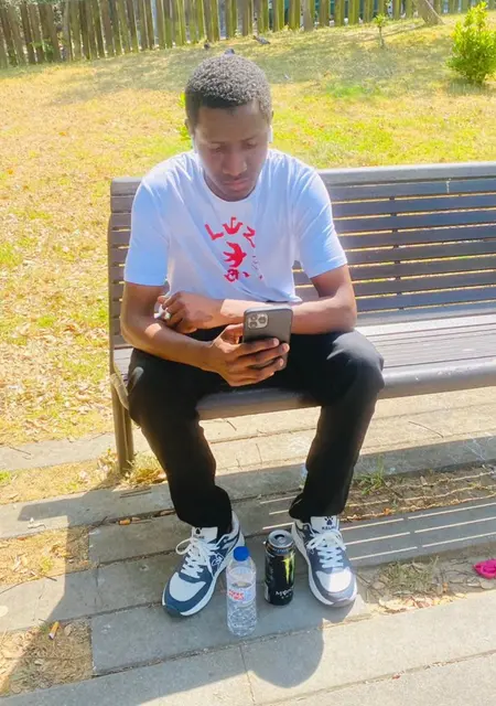 Tcherno из Агуалва-Касен, мне 24, познакомлюсь на одну ночь