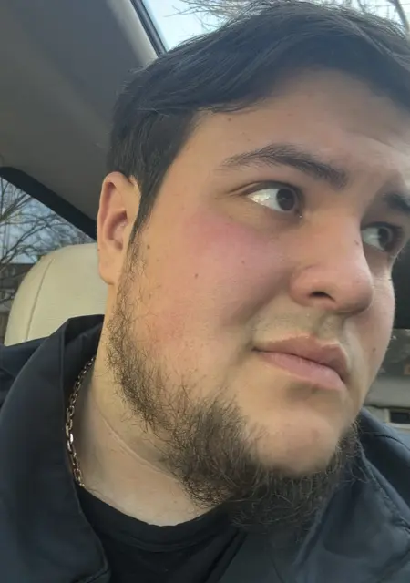 Я Артем, 23, из Хмельницкого, ищу знакомства без обязательств