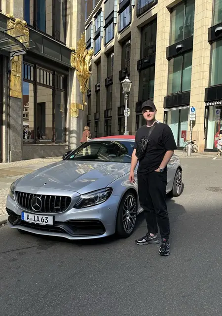 Михаил из Берлина, ищу на сайте приятное времяпровождение