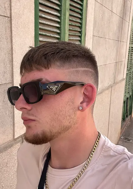 Xxx de Bilbao, tengo 23 años, listo para conocer para relación sin ataduras