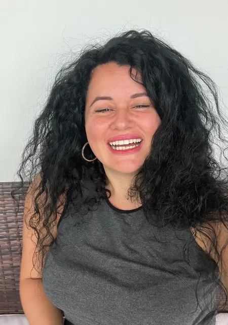 Лаура из Лондона, ищу на сайте приятное времяпровождение