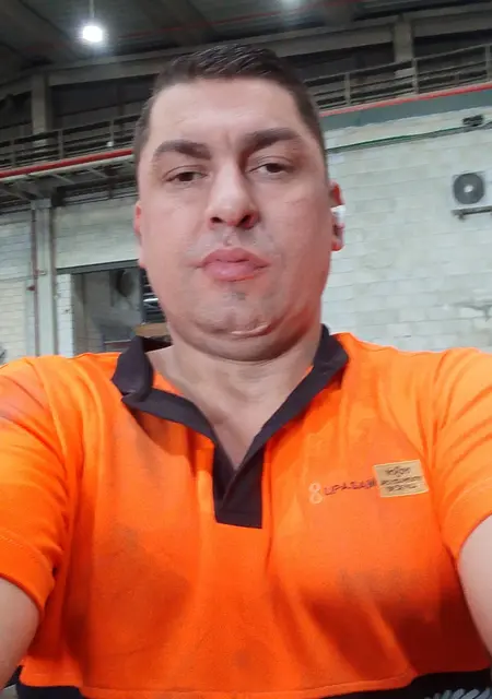 Carlosss de Tudela, tengo 35 años, listo para conocer para relación abierta