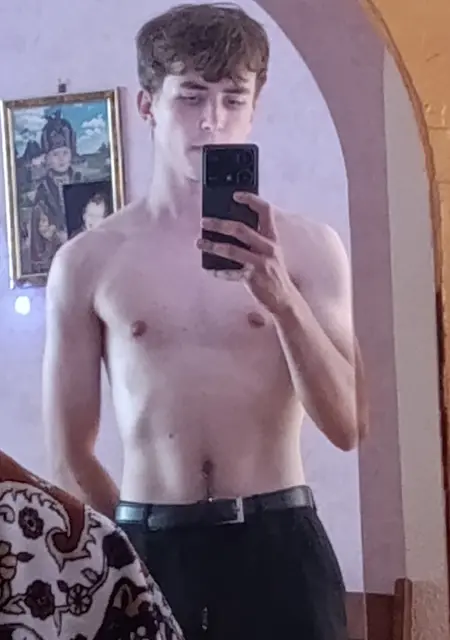 Я Ілля Тянутов, 20 років з Крижопіль, шукаю знайомства на одну ніч