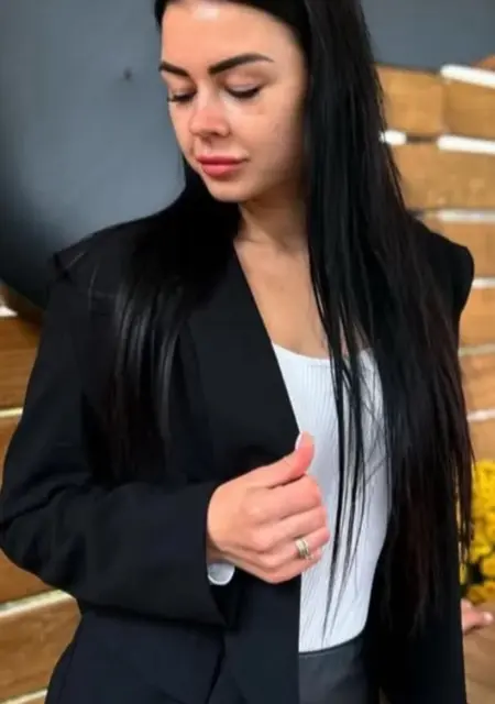 Юлия з Херсона, мені 19 років, познайомлюсь для вірт