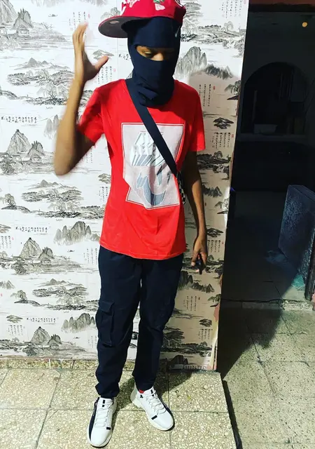 Я Alexsterling, 20, знакомлюсь для открытые отношения в Барселоне