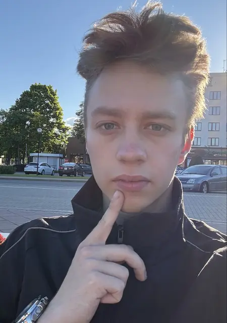 Я Дима, 21, из Новополоцка, ищу знакомства без обязательств
