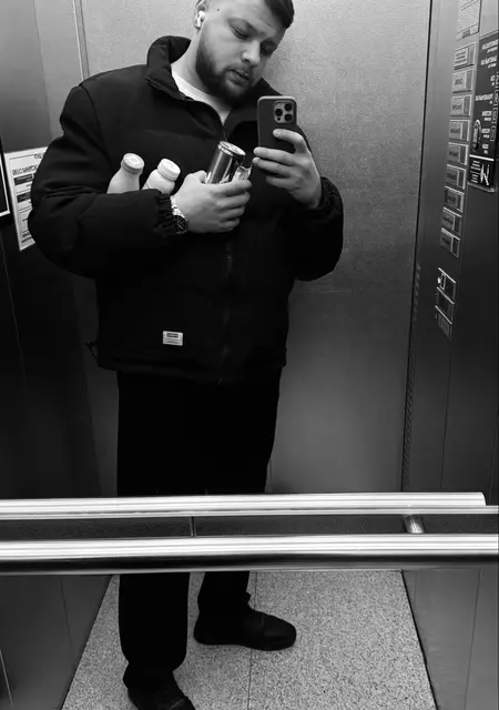 Я George, 34, знакомлюсь для постоянных отношений в Нью Малден