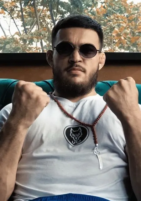 Азим из Амстердама, ищу на сайте постоянные отношения