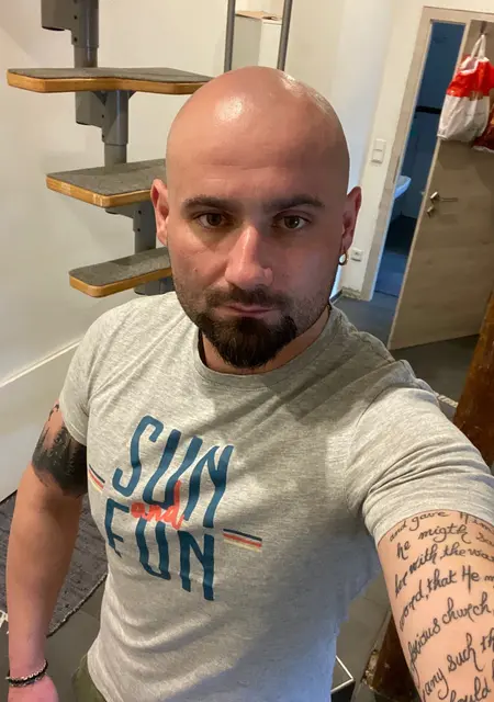 Mystake из Дуйсбурга, ищу на сайте постоянные отношения