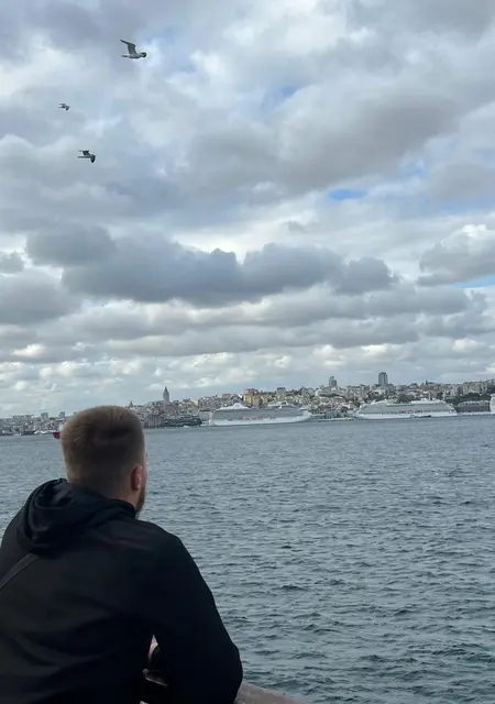 Френки из Стамбула, мне 18, познакомлюсь на одну ночь