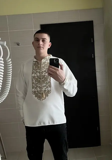 Я Микола, 23, из Киева, ищу знакомства на одну ночь
