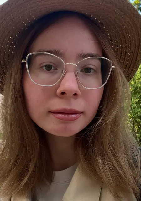 Alexa из Парижа, ищу на сайте общение