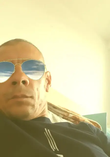 Я Дмитрий, 44, знакомлюсь для приятного времяпровождения в Лодзе