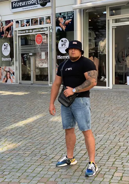 Darius из Мадрида, мне 29, познакомлюсь без обязательств