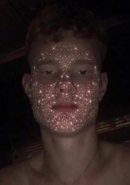 Я Кирилл, 20, из Олдем, ищу знакомство для вирта