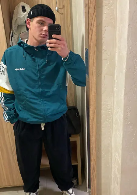 Dima из Сингапура, ищу на сайте дружбу