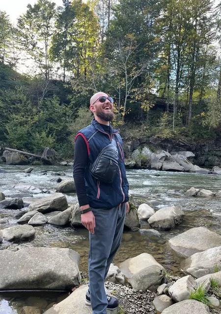 Я Максим, 31 років з Дніпра, шукаю знайомство для відкриті стосунки