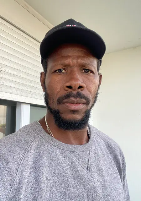 Я Youssou, 39, из Санкт-Оуэн, ищу знакомство для открытые отношения