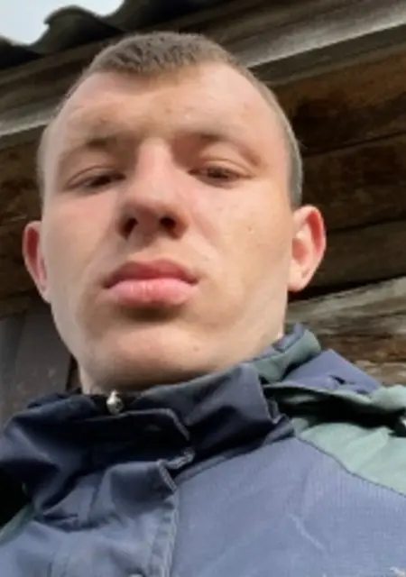 Я Валентин, 20, из Калинковичей, ищу знакомство