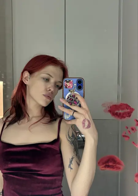 Soy Svetlana, 23 años de Málaga, busco conocer gente para chatear